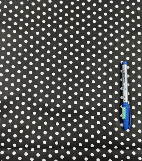 Bavlněná látka puntíky černé 6 mm