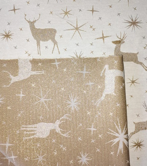 Žakárová vánoční látka jelínci bílo zlatí s Lurexem