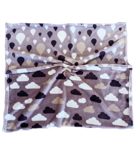 Dětská deka mráčky na světle hnědé