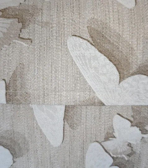 Dekorační polštář motýl na béžové 45 x 45 cm