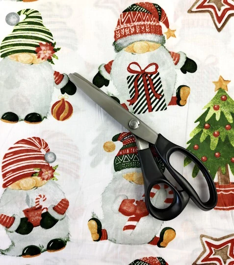Bavlněná látka vánoční skřítci 7 cm