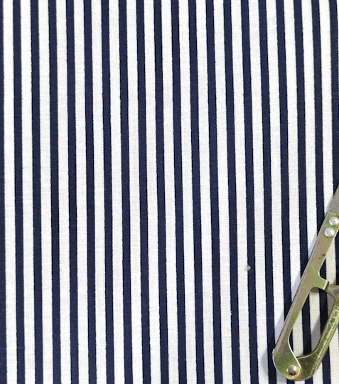 Bavlněná látka proužky tmavě modré 3 mm