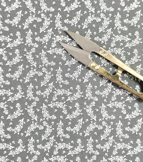 Bavlněná látka větvičky na šedé