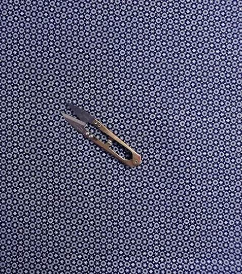 Bavlněná látka mini kopretinky na modré