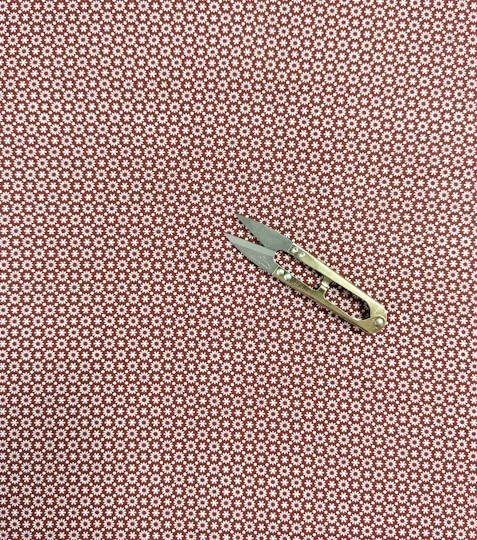 Bavlněná látka mini kopretinky na bordo